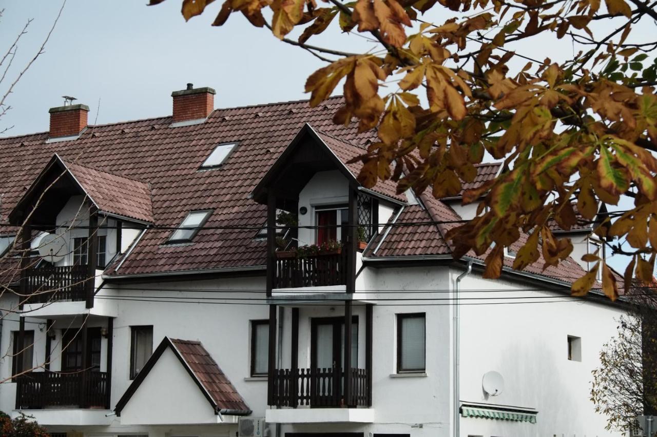 Arany Sziget Apartman Siofok Bagian luar foto
